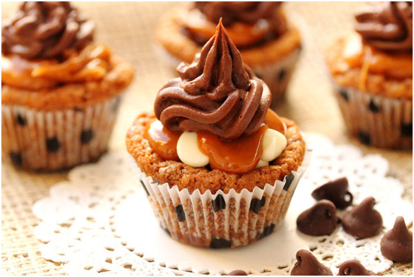 Cách làm bánh Cupcake sô-cô-la caramel 1