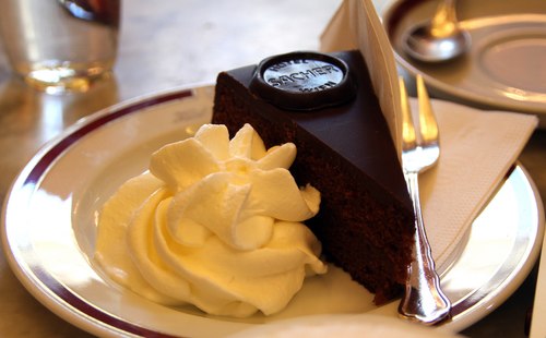 Sachertorte-1373361568_500x0.jpg